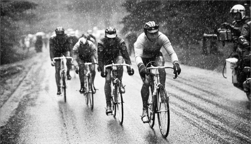 Hinault leading the chase