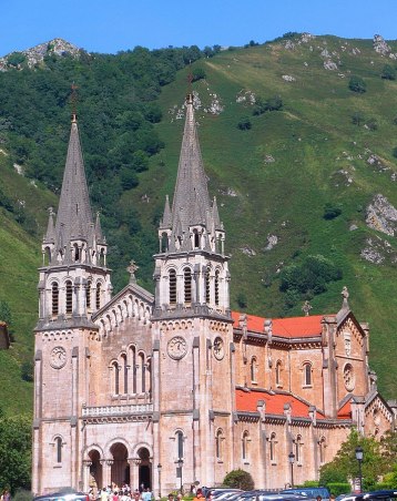 basilica covadonga.jpg